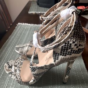 SNAKE SKIN PUMP SANDAL HEELS